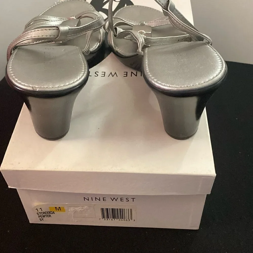 Nine West Pewter sandal, size 11 Medium